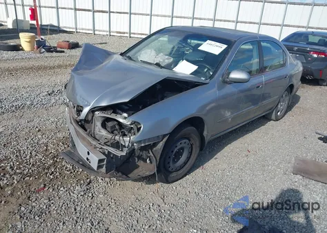 2001 Infiniti I30 Luxury z USA, uszkodzony, nr VIN JNKCA31A91T001925